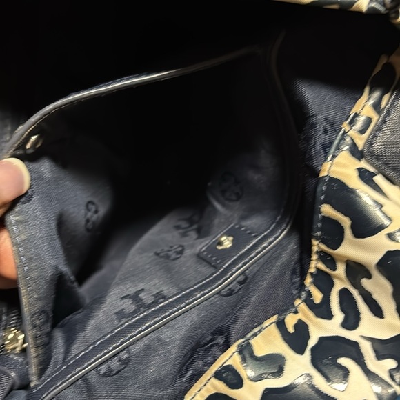 Tory Burch Black and White Tote with Leopard Print(some wear/tear at both ends. - Picture 15 of 16